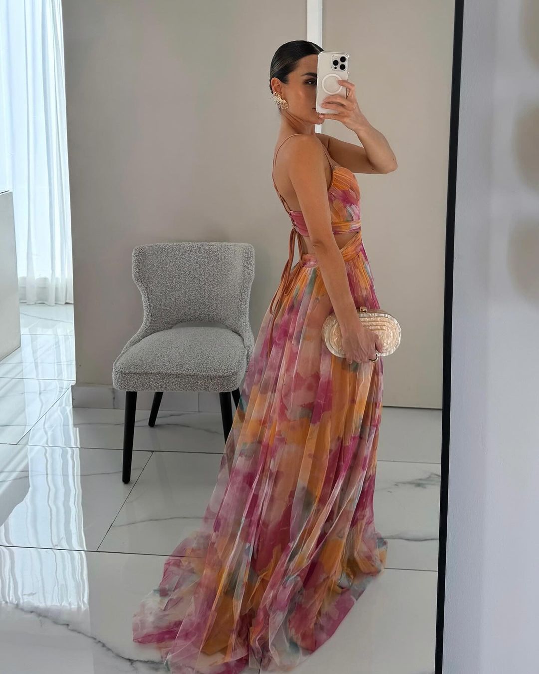Alina – Μακρύ φόρεμα με V-λαιμόκοψη για καλεσμένους σε γάμο
