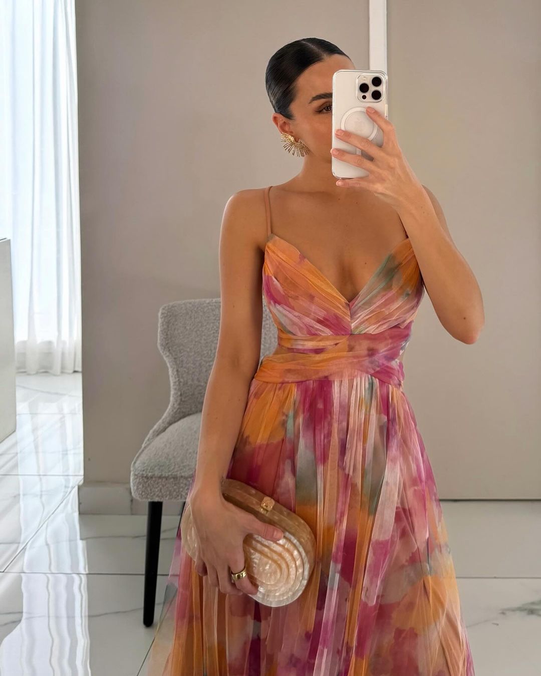 Alina – Μακρύ φόρεμα με V-λαιμόκοψη για καλεσμένους σε γάμο