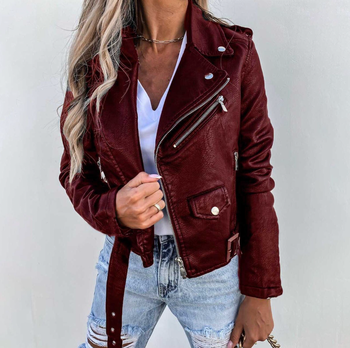 Ella - Elegant and traditional women's leather jacket.