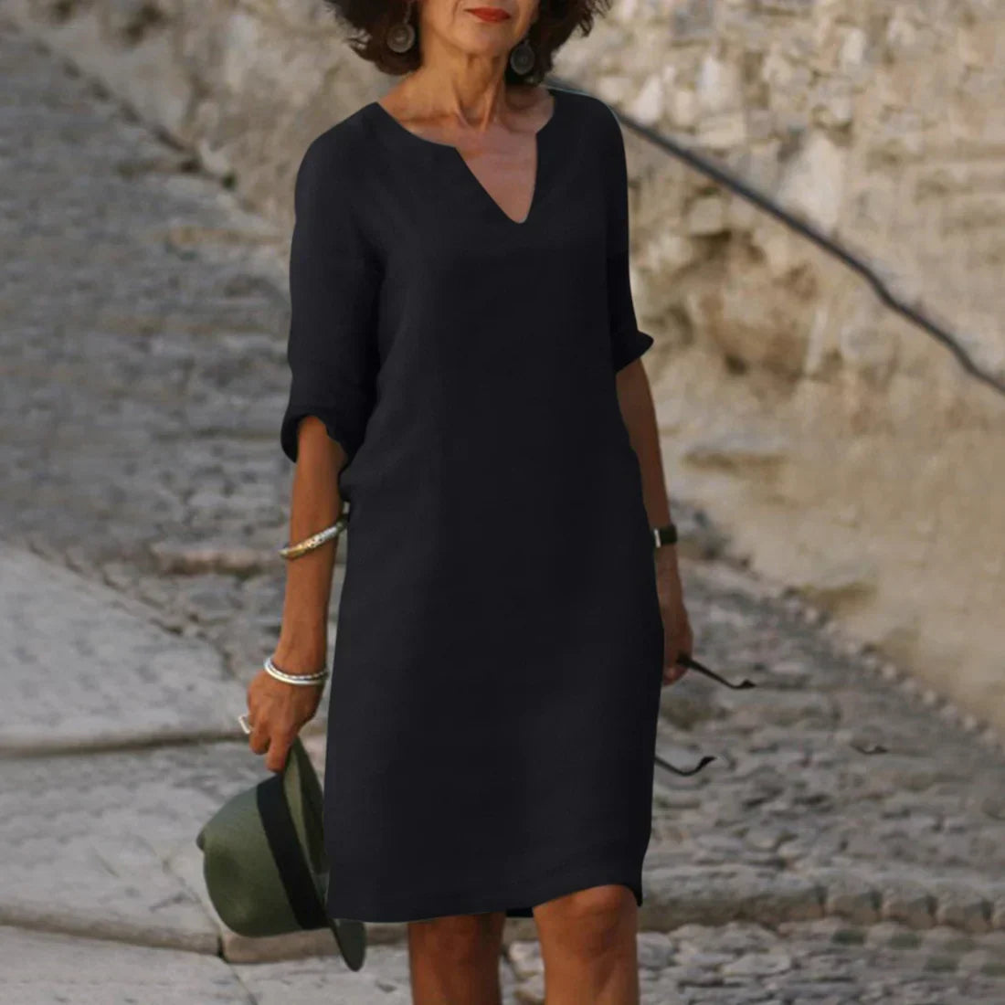 Lina – Γυναικείο φόρεμα με V-λαιμόκοψη και 3/4 μανίκια