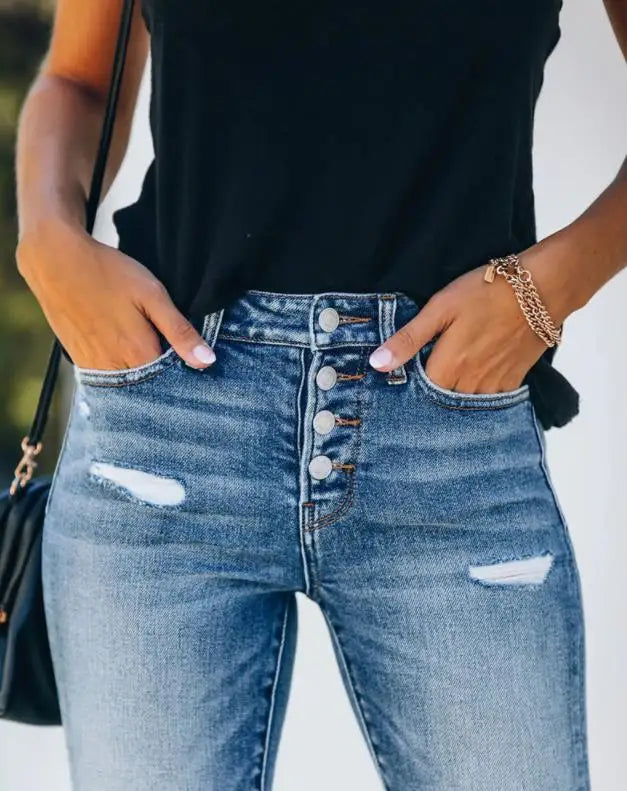 Alessa – Slim Fit Jeans σε σύγχρονο σχέδιο με σκισίματα