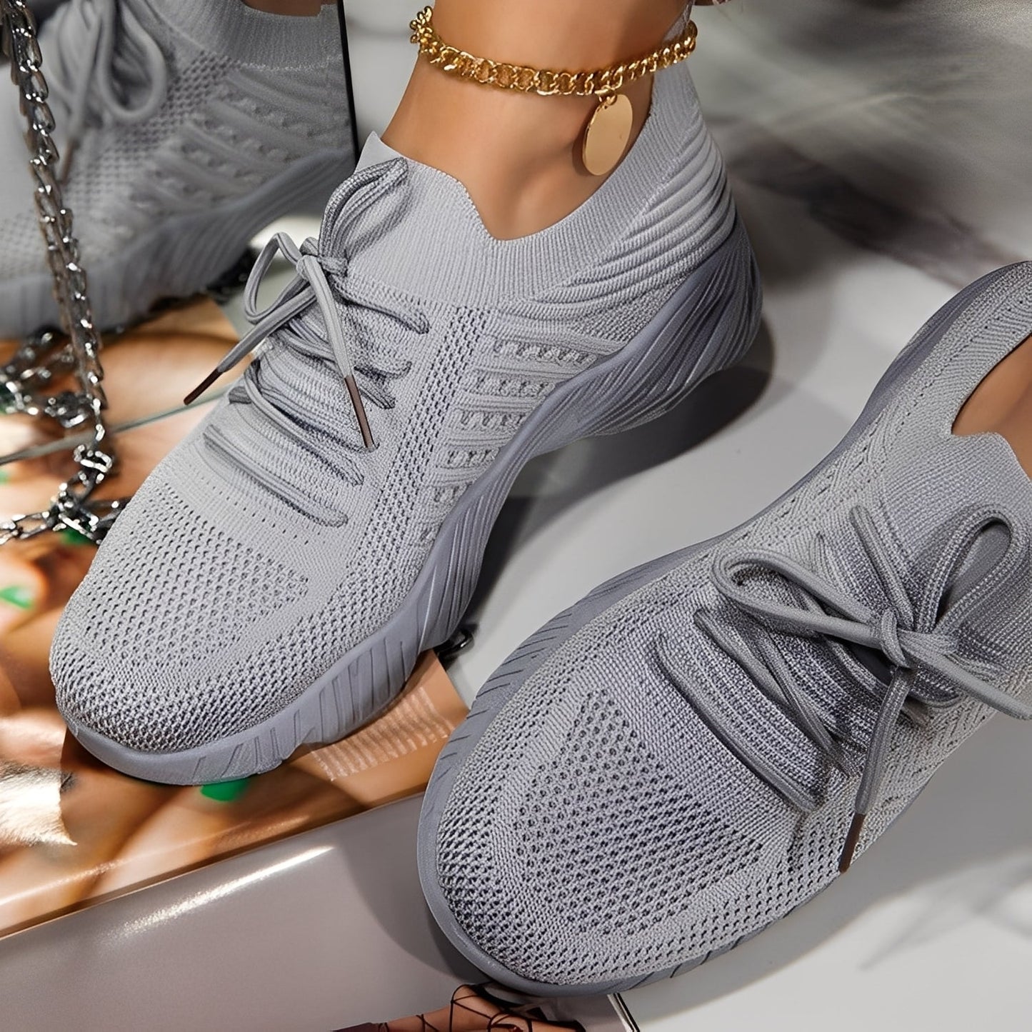 Eleanore - Athletic shoes with thick rubber soles for women