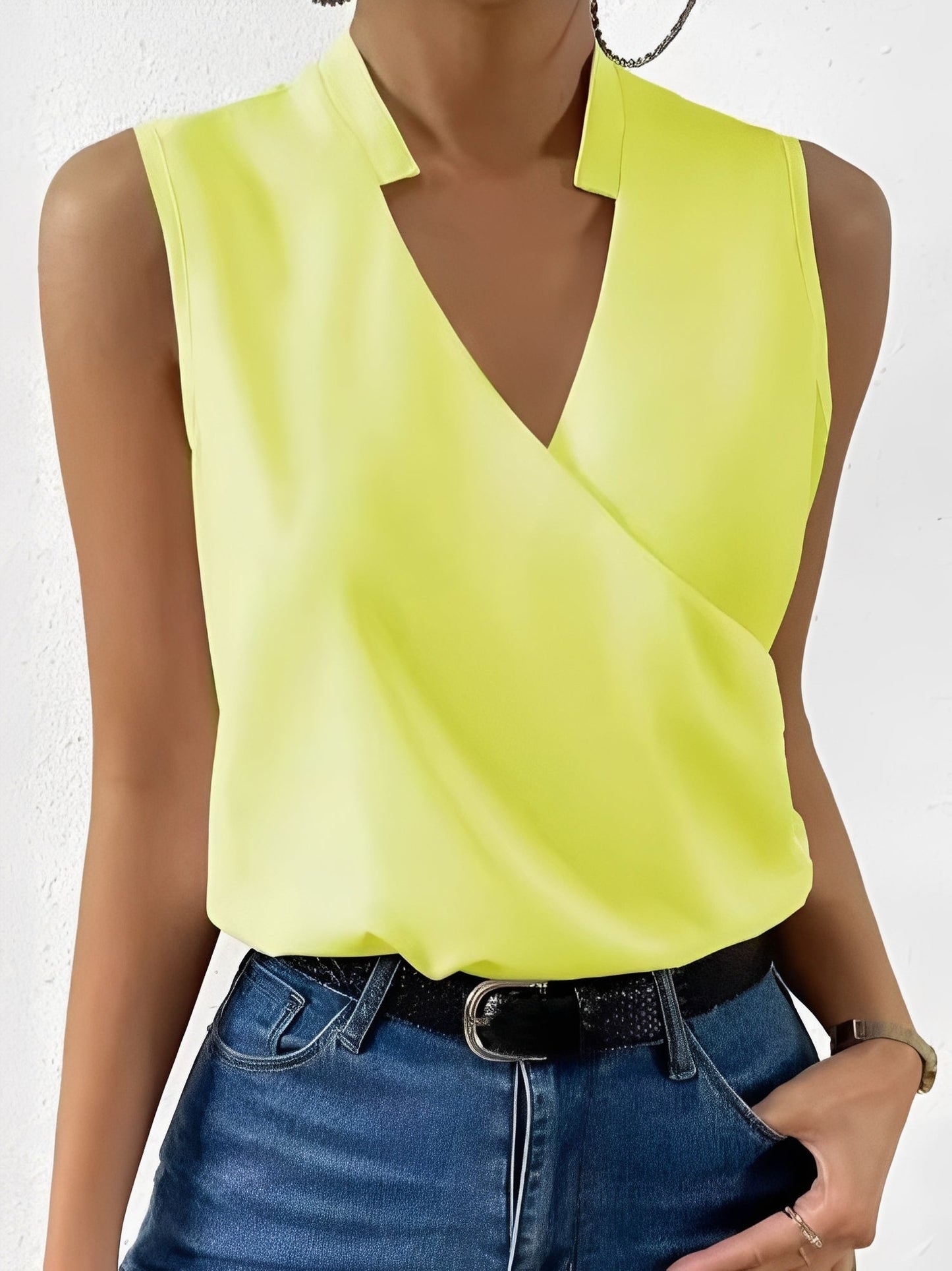Marie - Stylish Sleeveless Blouse for Women
