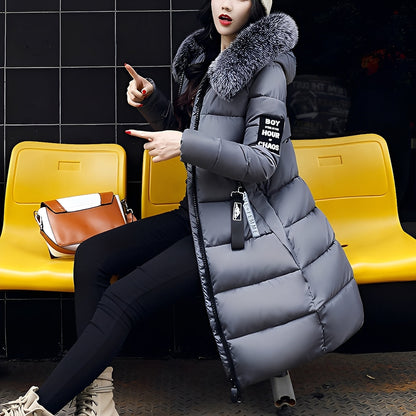 Rowina - Stylish, sleeveless cloak with fur collar for women