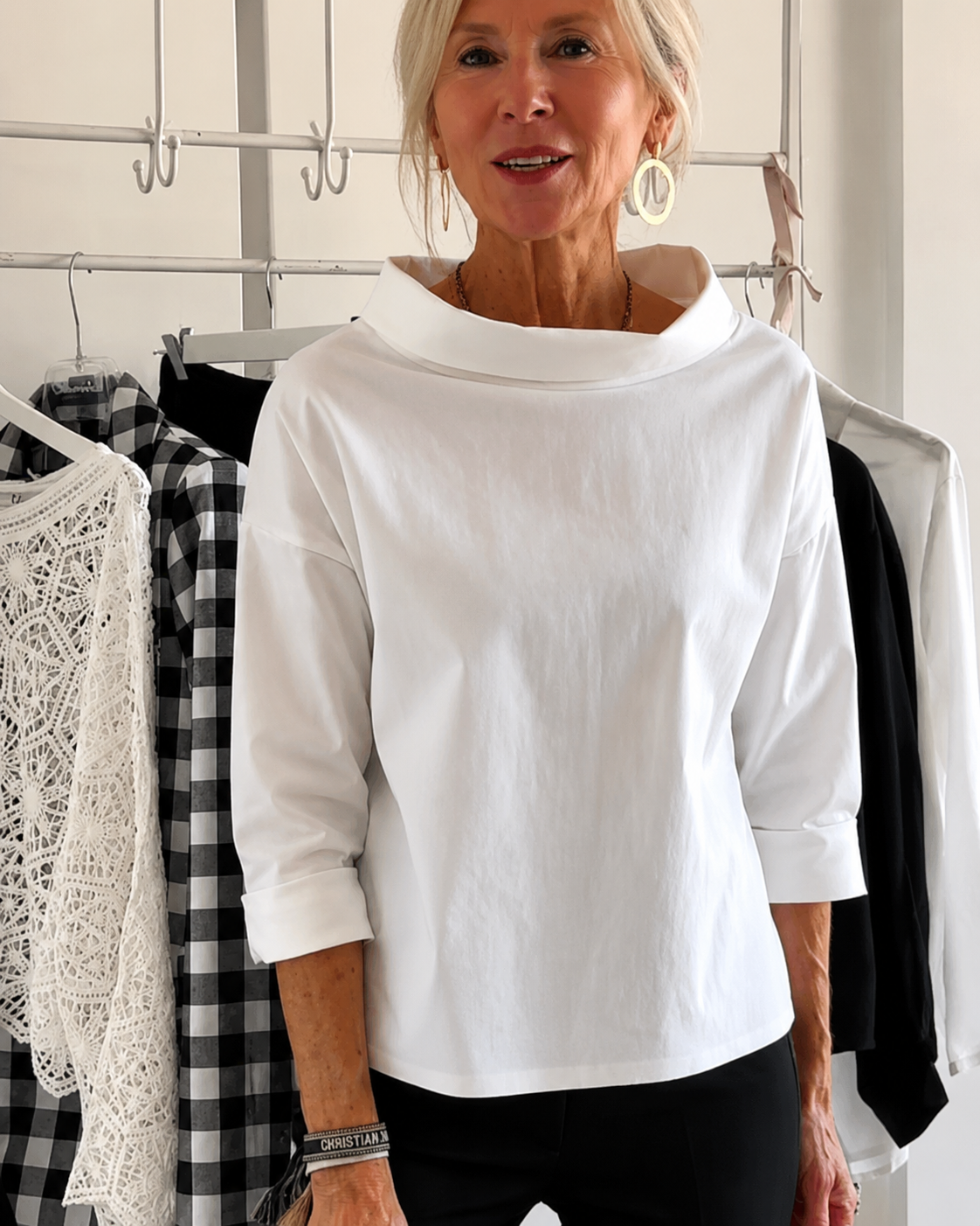 Elone - Chic Loose Neck Blouse