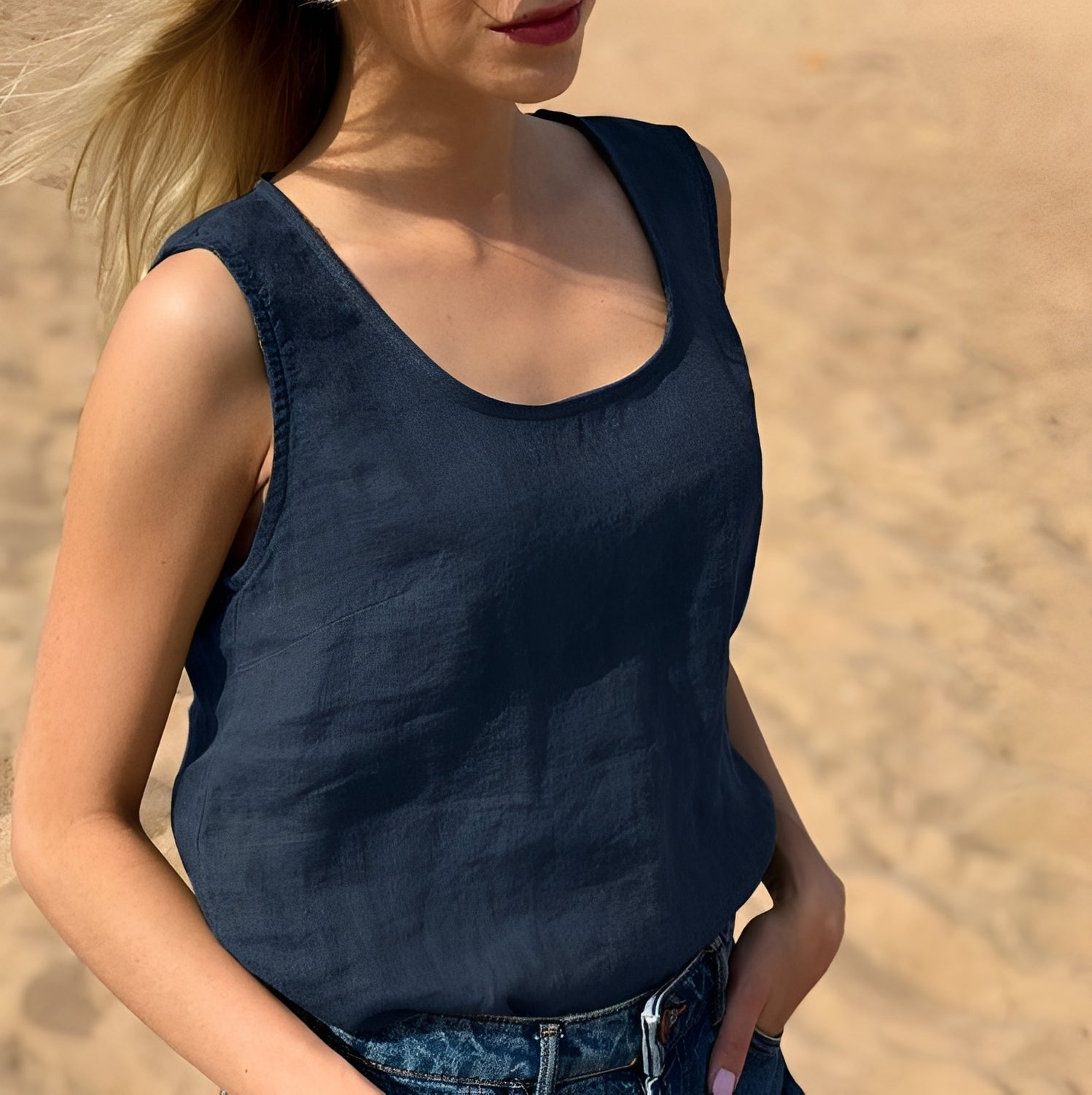 Margaret - Simple sleeveless top for women