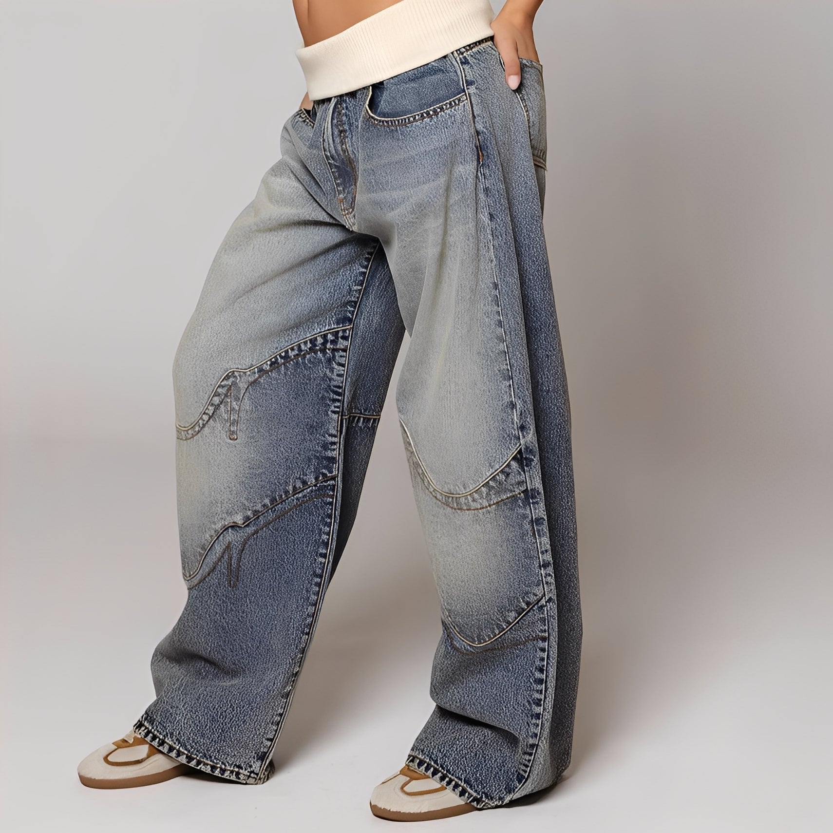 Vanessa - Comfortable wide-leg faded jeans for women