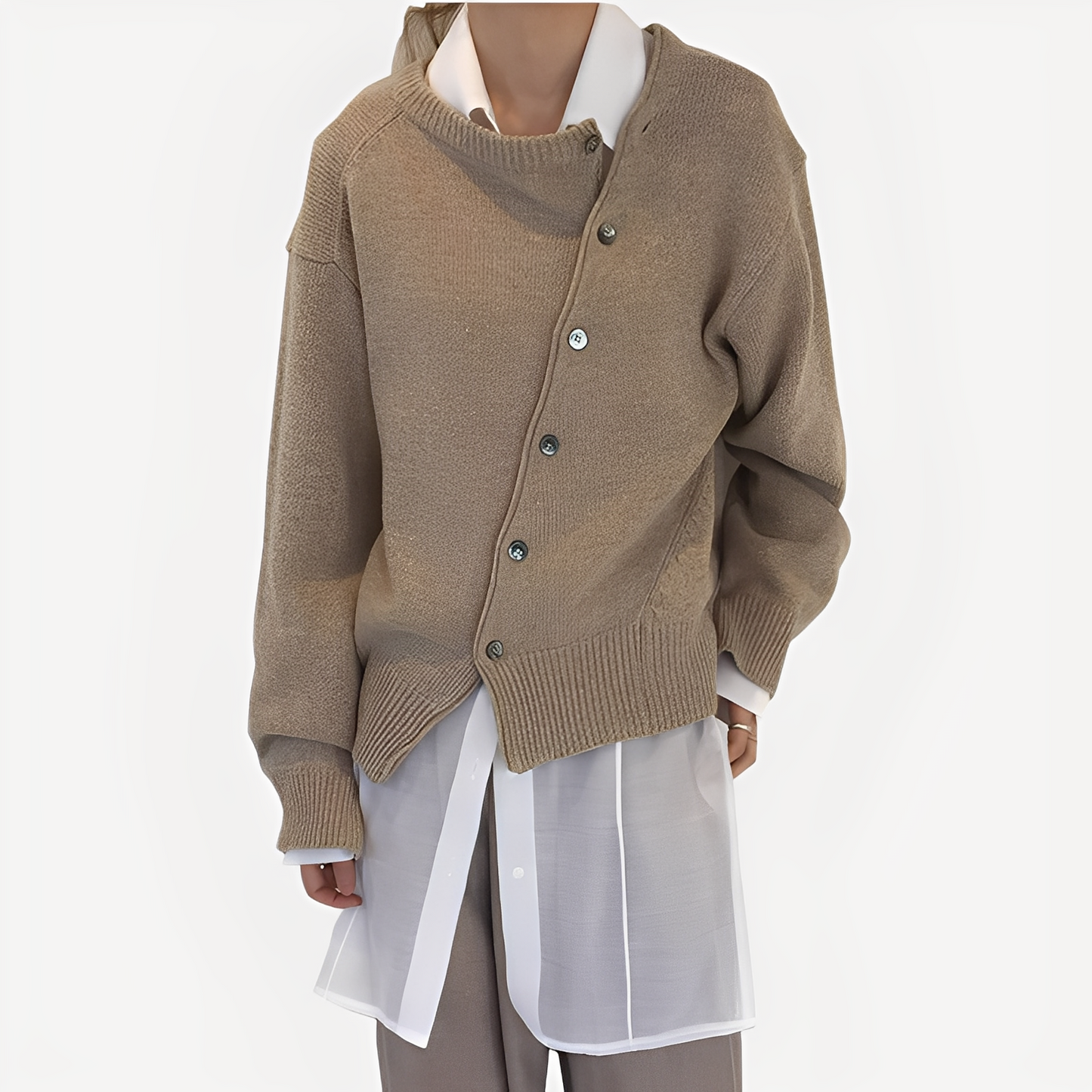 Susanne - Elegant and comfortable cardigan to wear over the shoulders