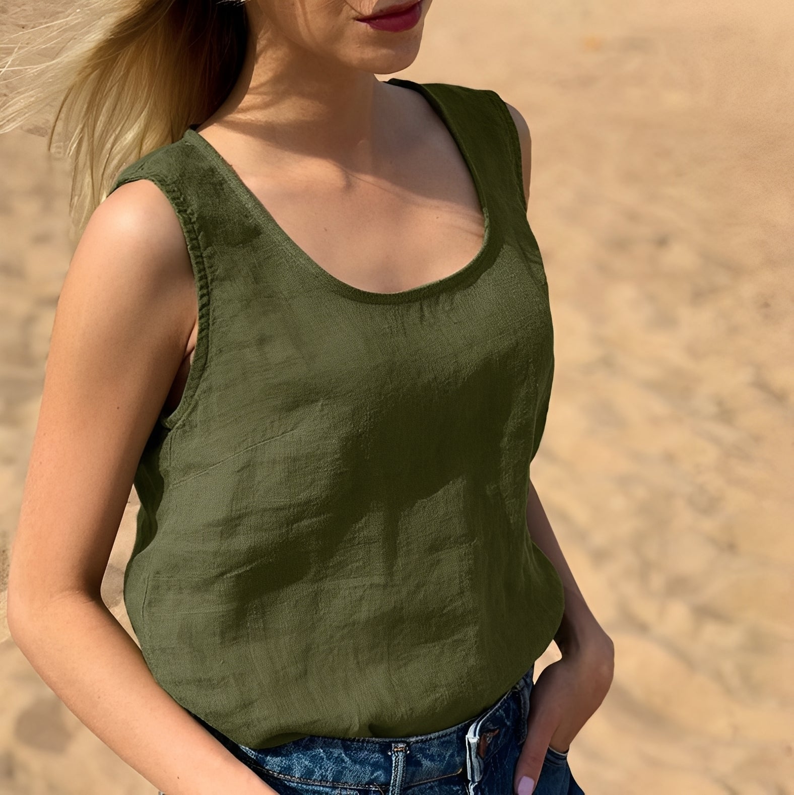 Margaret - Simple sleeveless top for women