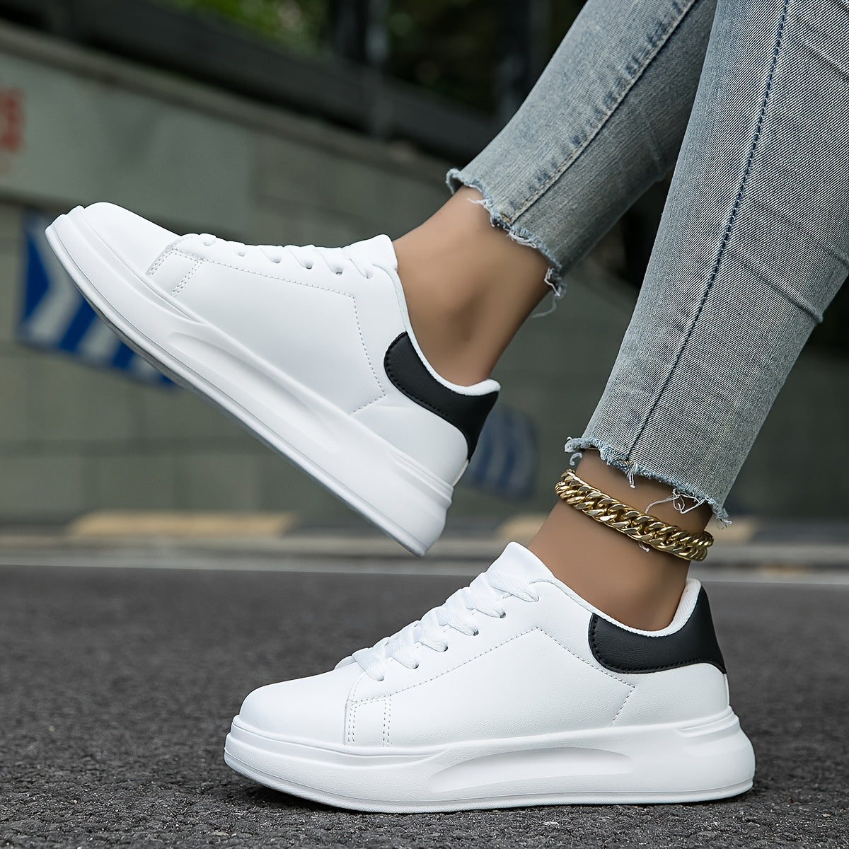 Romy – White Leather Sneakers with a Clean Look