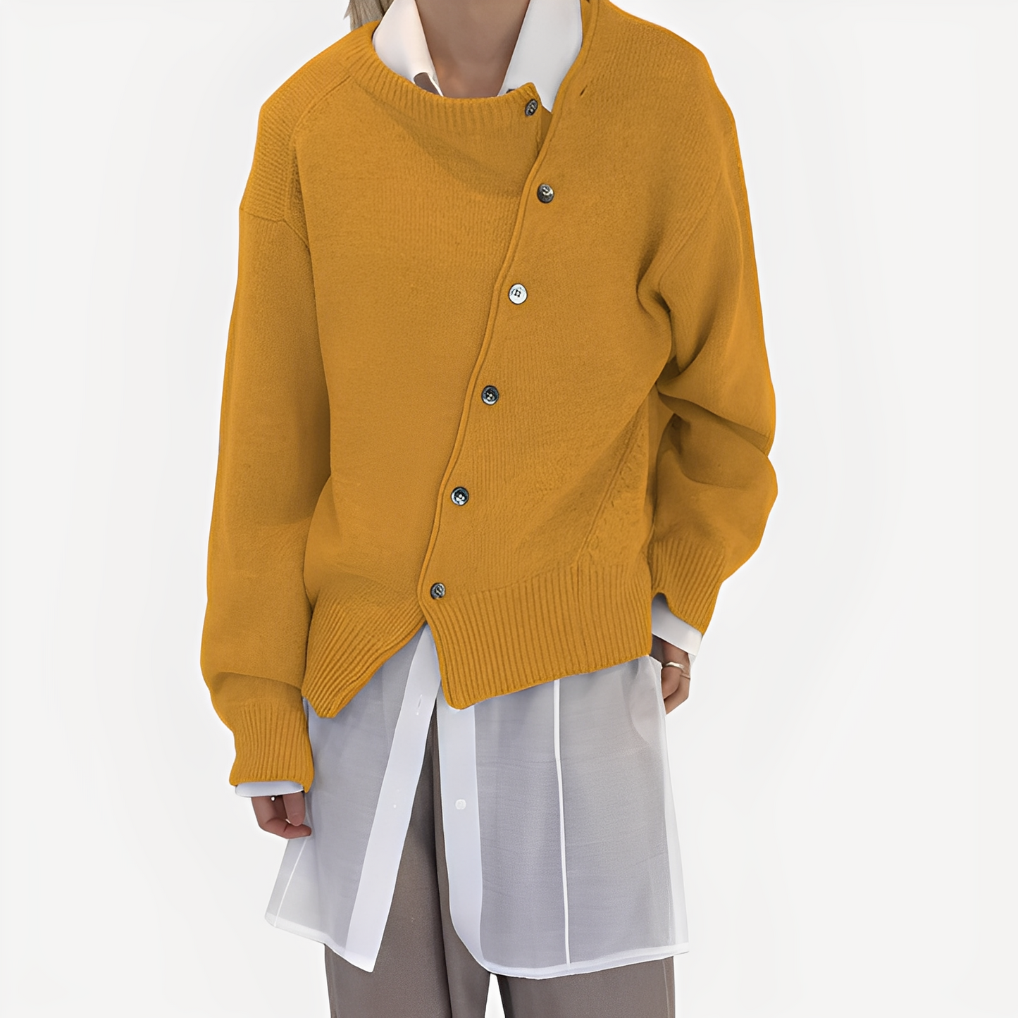 Susanne - Elegant and comfortable cardigan to wear over the shoulders