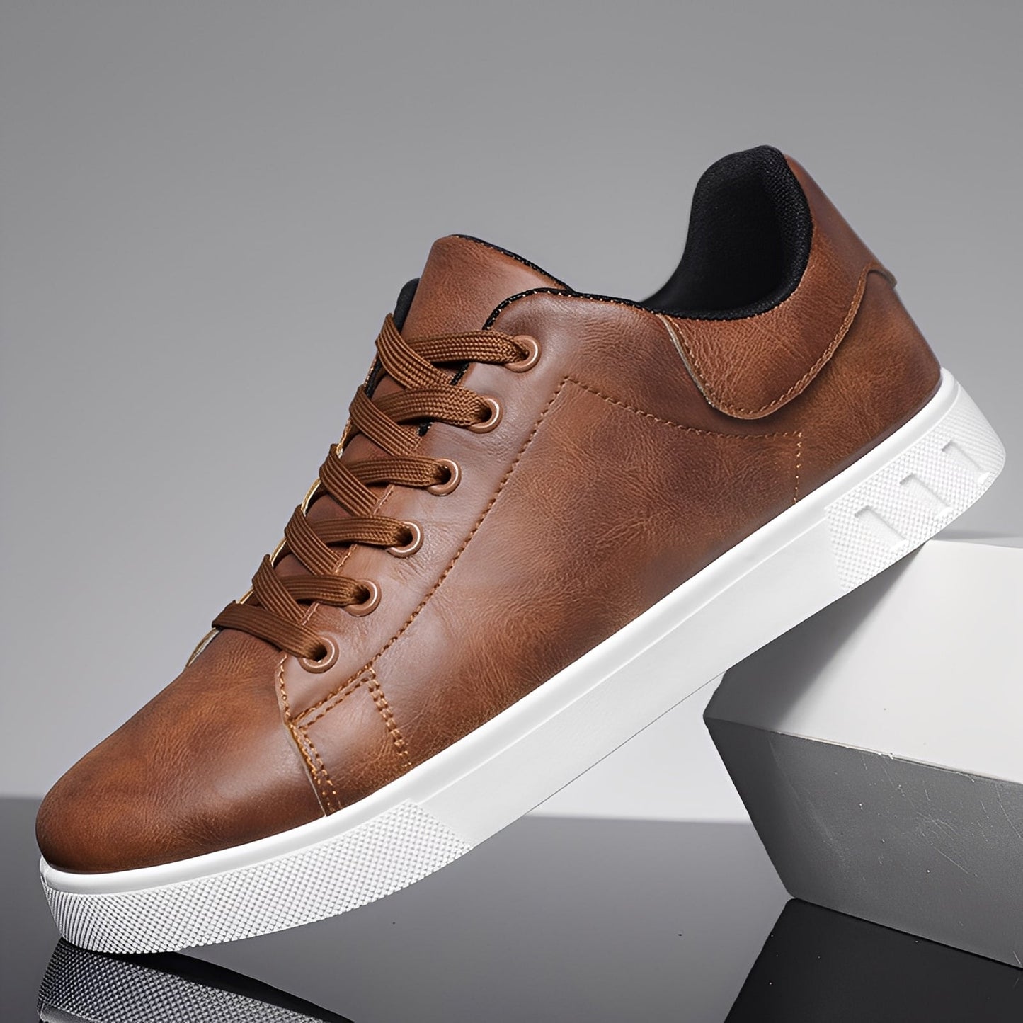 Jerome - Modern flat leather shoes for men