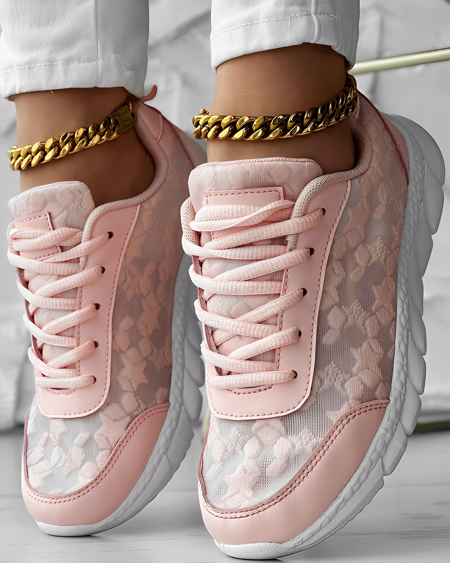 Elisabeth - Comfortable, breathable sneakers with flower pattern for women