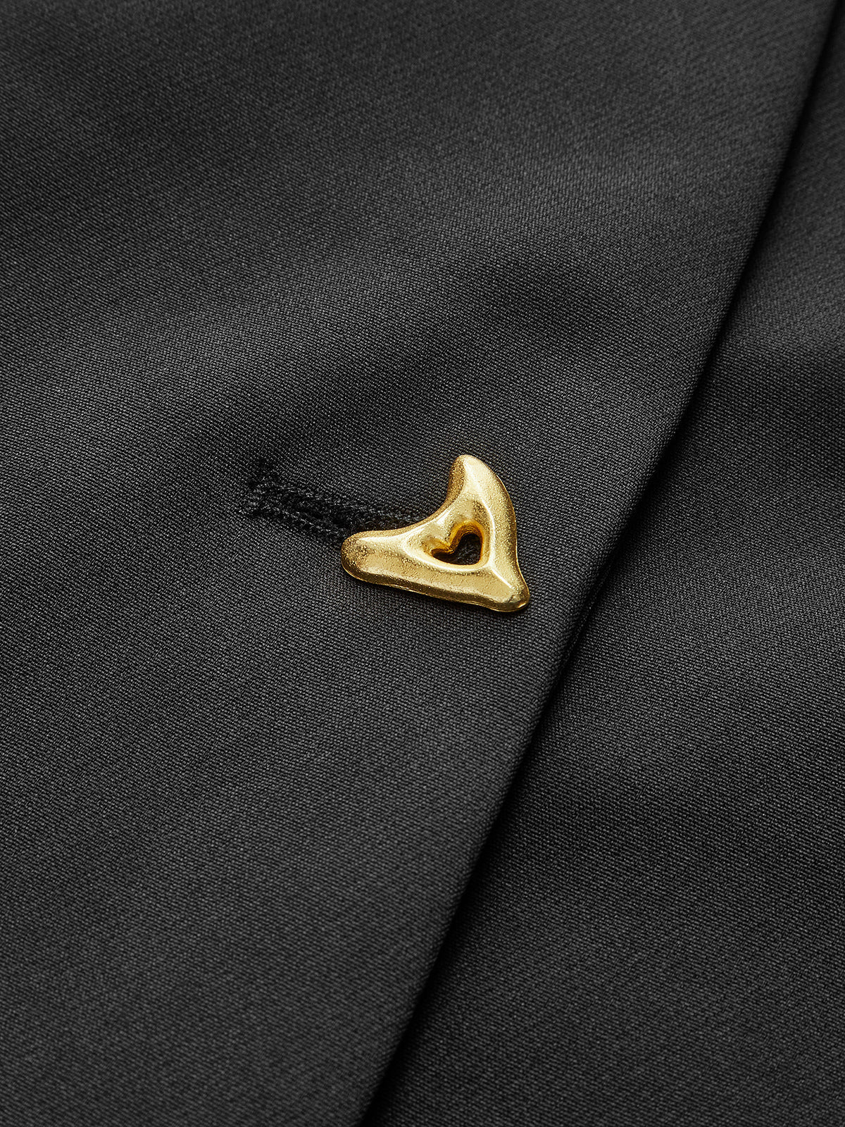 Leonie – Blouse with buttons and V-neck