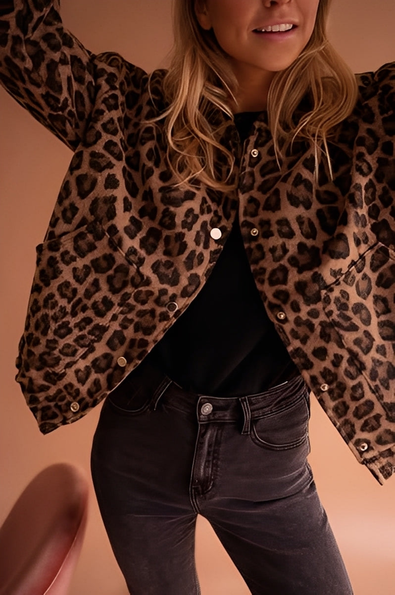 Lea – Leopard Bomber