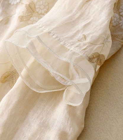 Eloise - Elegant blouse with refined embroidery