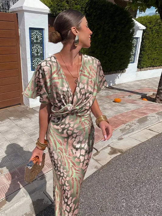 Cosima - Women's dress with V neckline