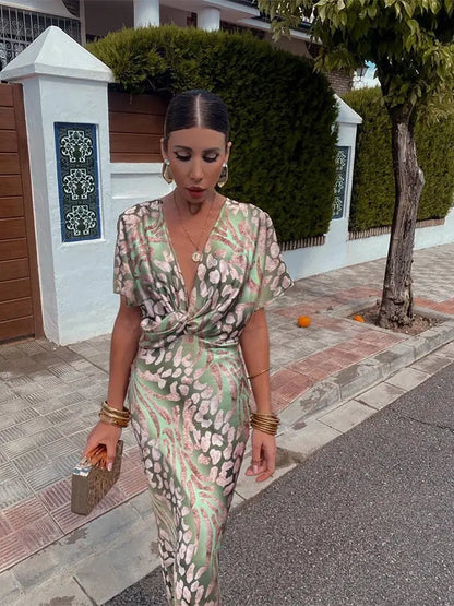 Cosima - Women's dress with V neckline