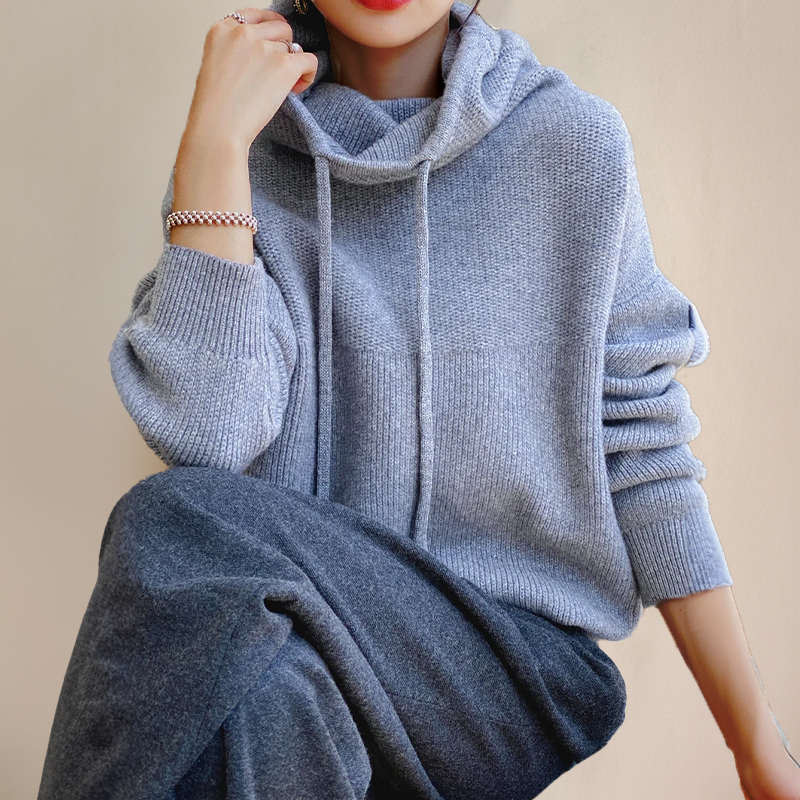 Lena – Elegant Hoodie with Hood