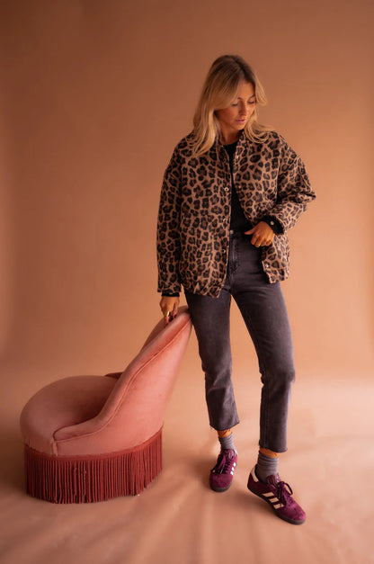 Lea – Leopard Bomber