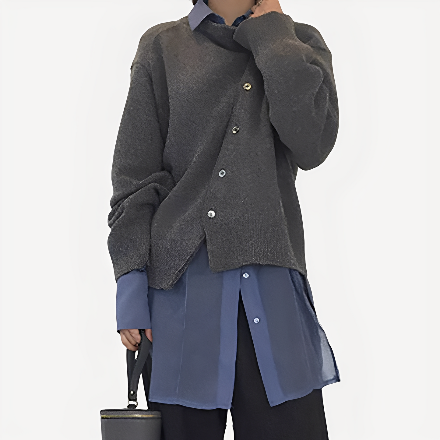 Susanne - Elegant and comfortable cardigan to wear over the shoulders