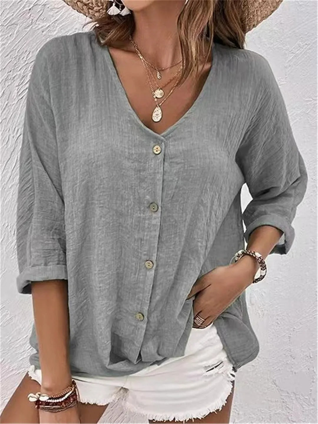 Fayo - Easy blouse with V-neck and buttons