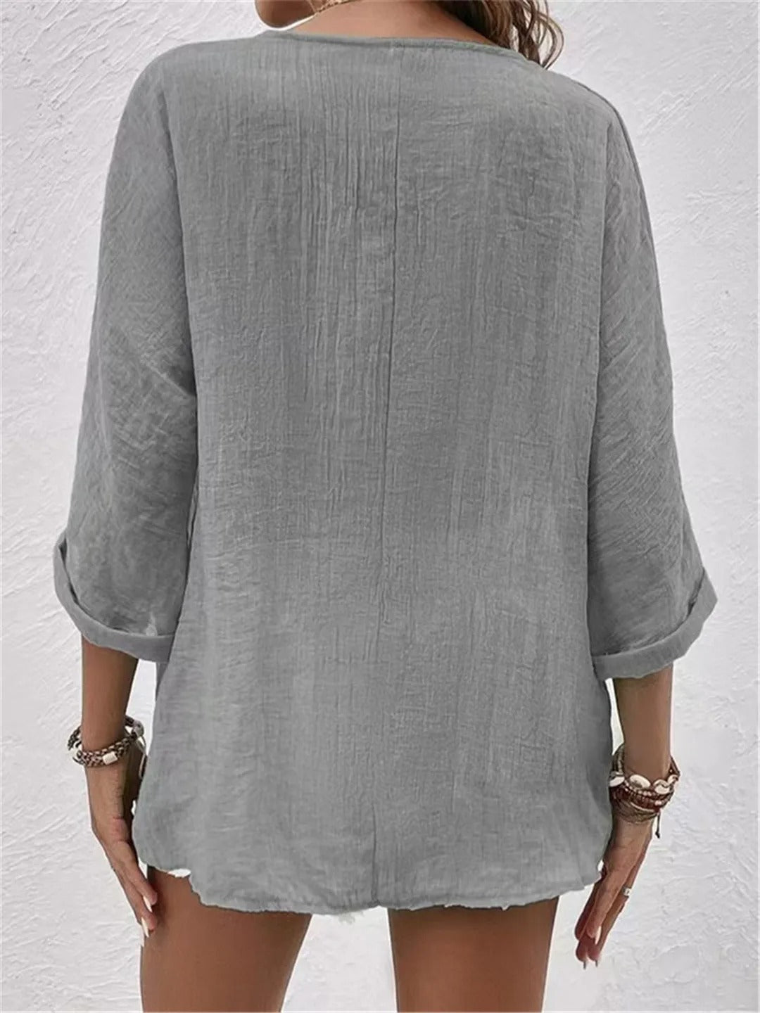 Fayo - Easy blouse with V-neck and buttons