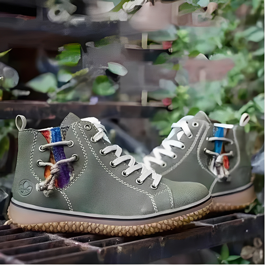 Elvera – Timeless Vintage Boots for Women